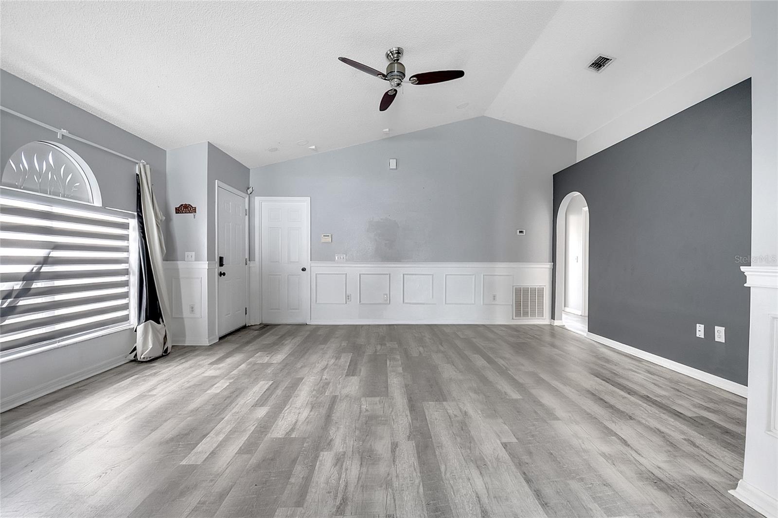 Image 4 of 29 For 7646 Harbor Bend Circle