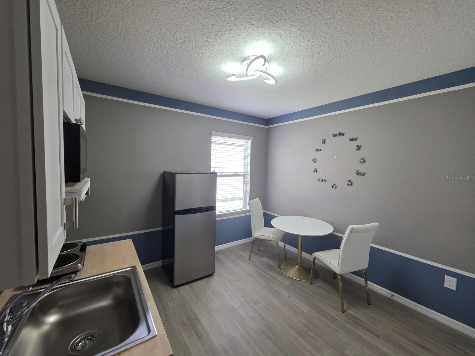 Image 4 of 11 For 981 Chanler Drive