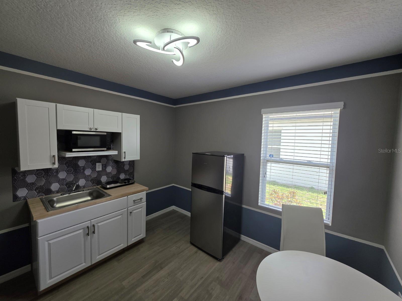 Image 8 of 11 For 981 Chanler Drive