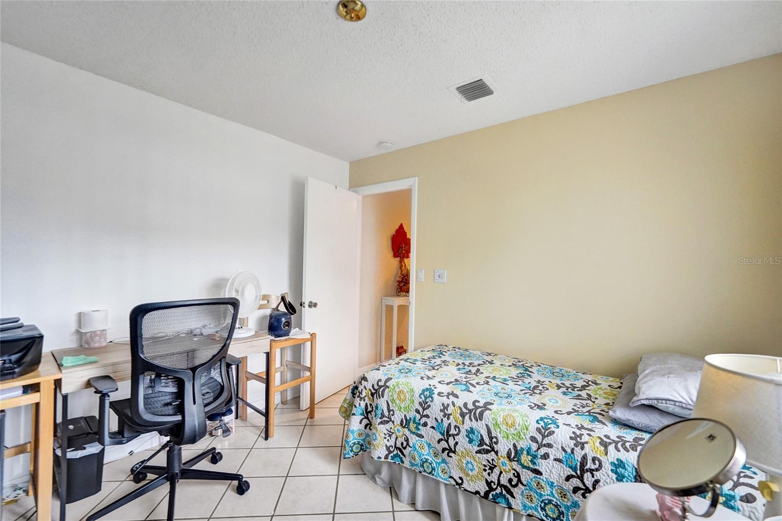 Image 25 of 41 For 13772 147th Circle Lane 3