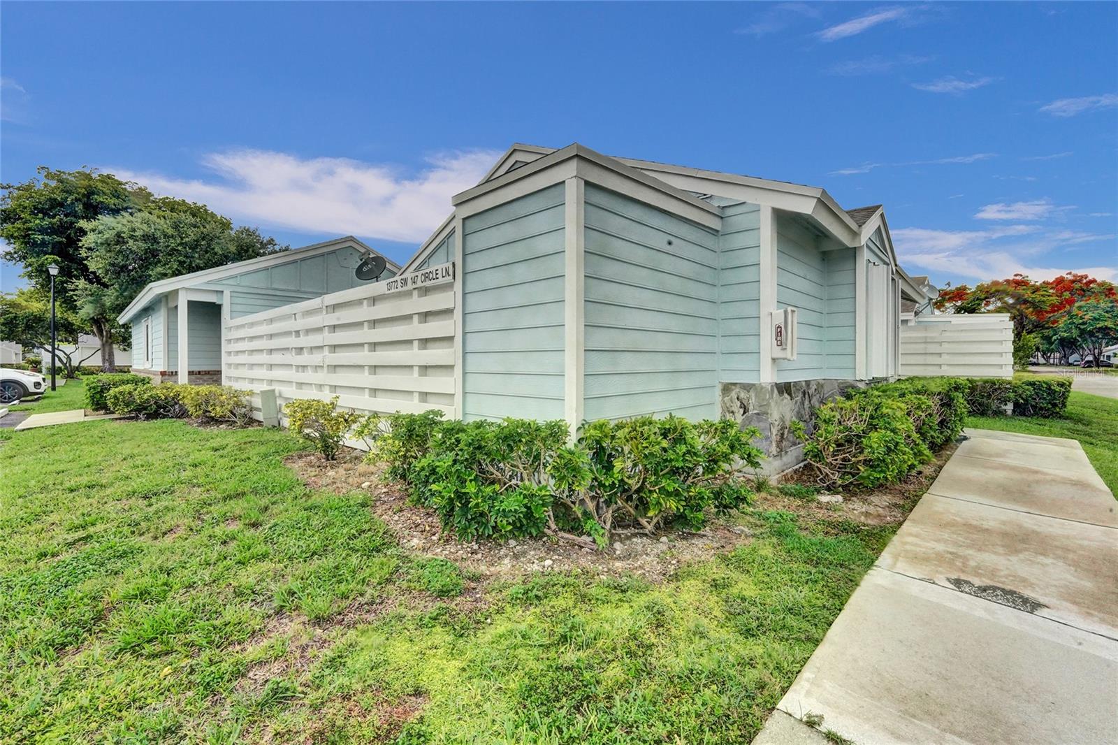 Image 5 of 41 For 13772 147th Circle Lane 3