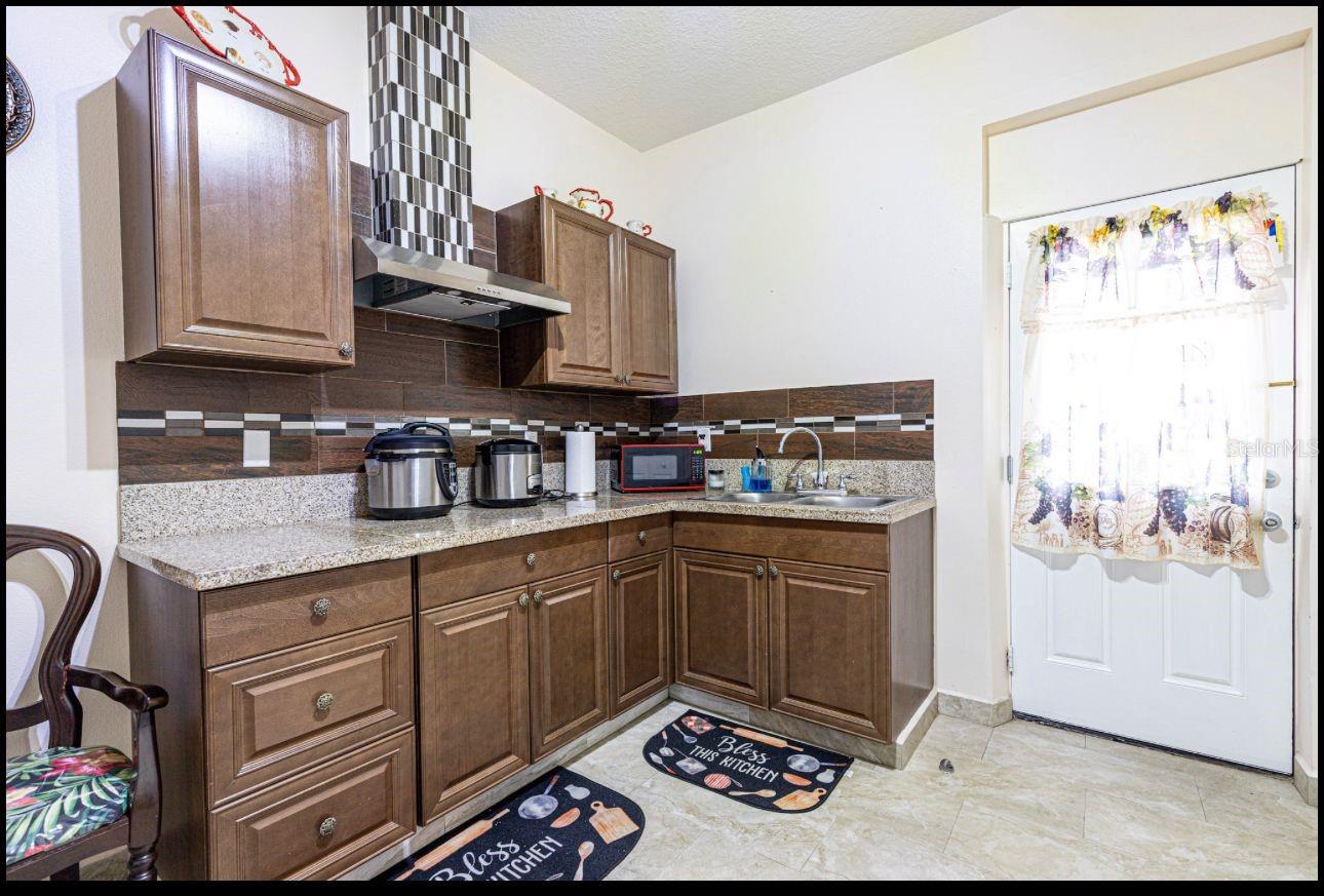 Image 8 of 8 For 3044 Cameron Drive