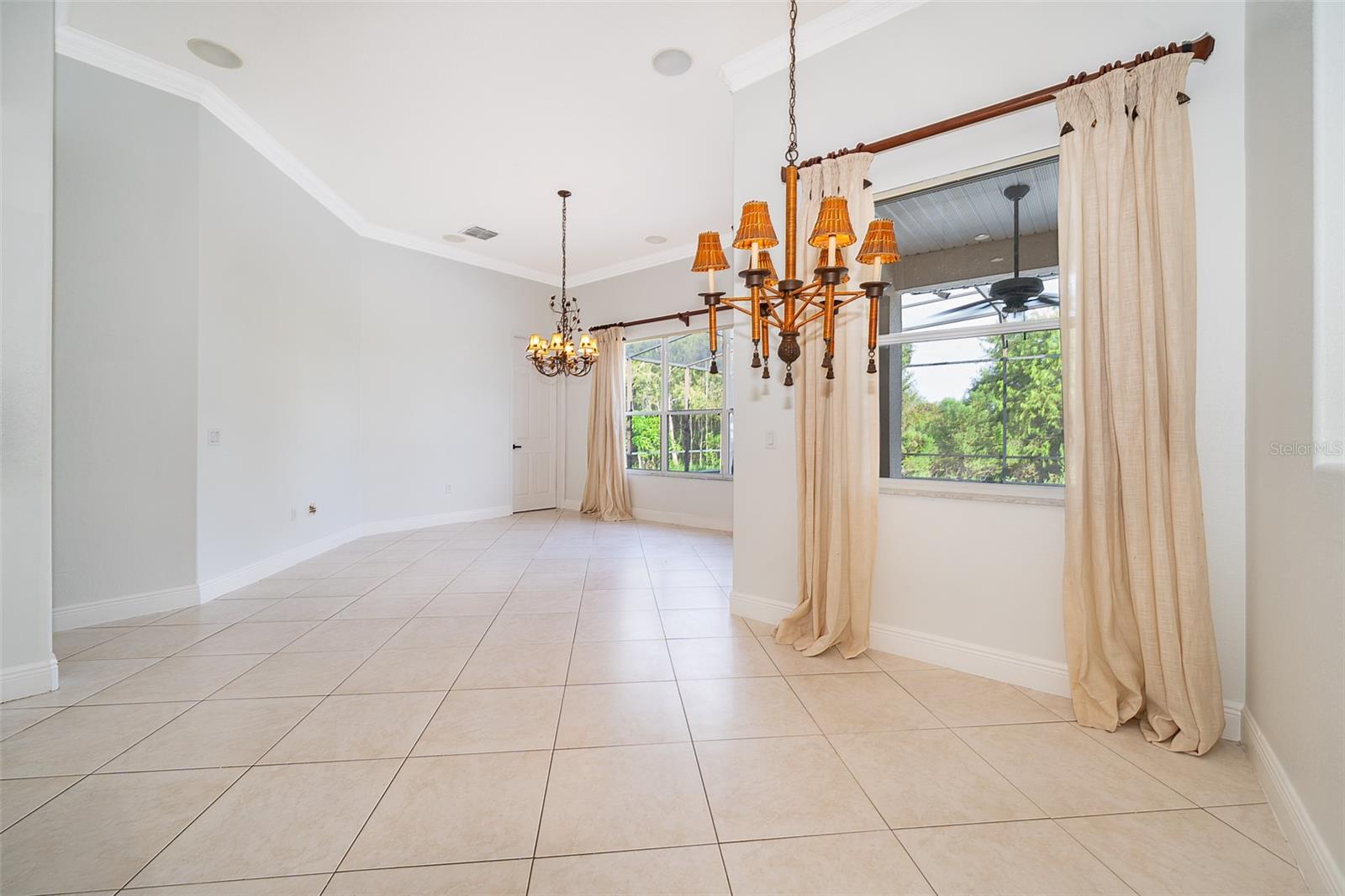 Image 14 of 43 For 3540 Valleyview Drive