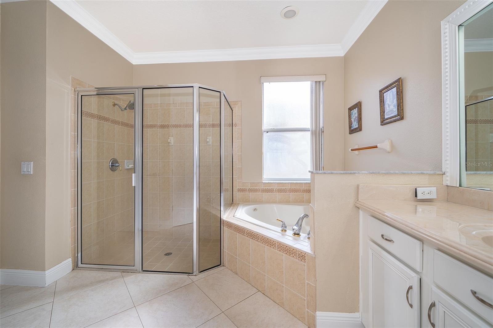 Image 20 of 43 For 3540 Valleyview Drive