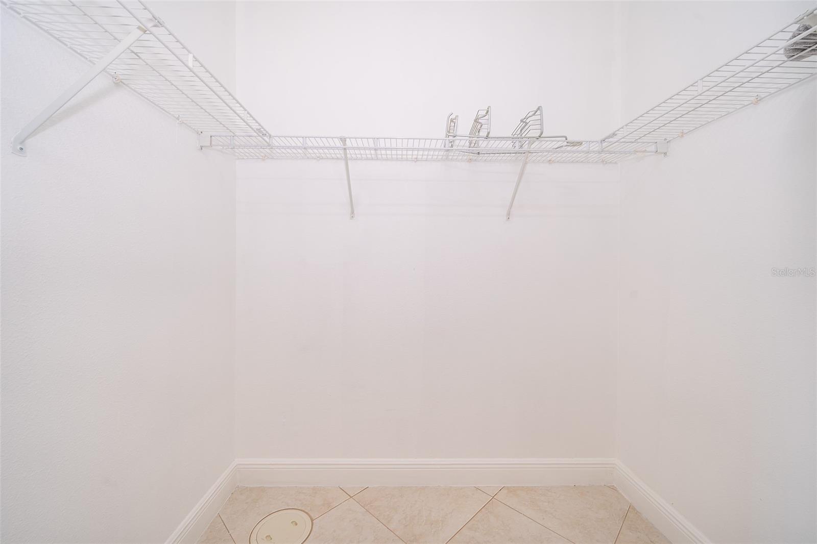 Image 21 of 43 For 3540 Valleyview Drive