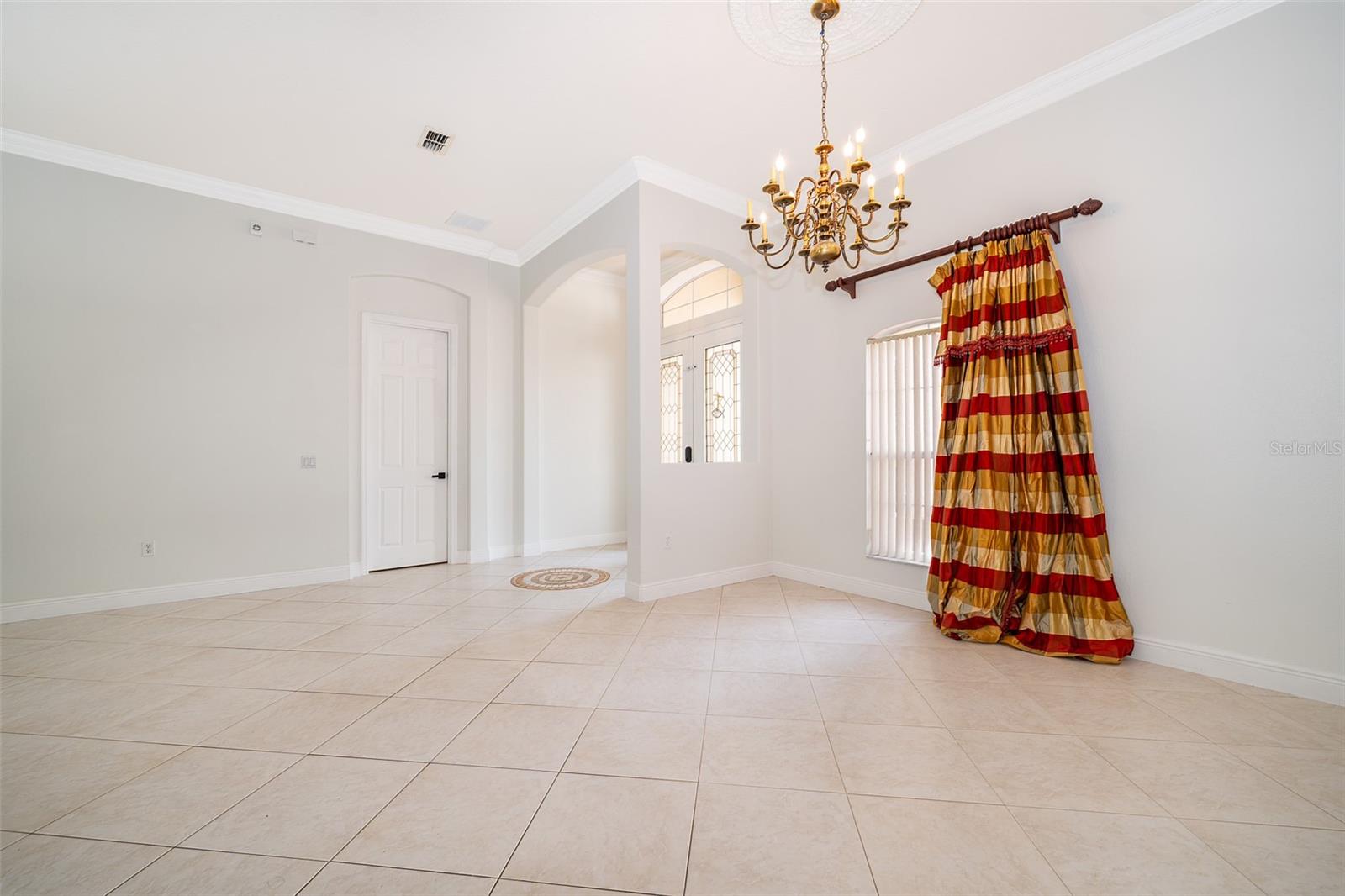 Image 6 of 43 For 3540 Valleyview Drive