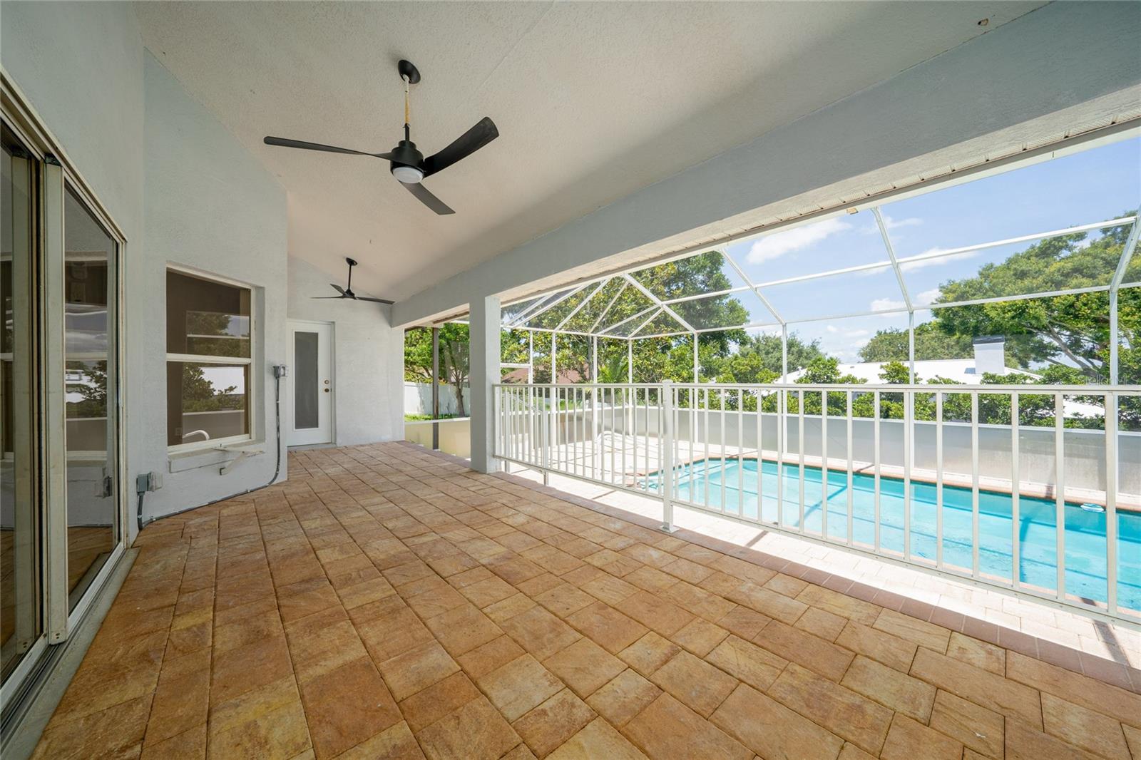Image 18 of 20 For 415 Smiley Court