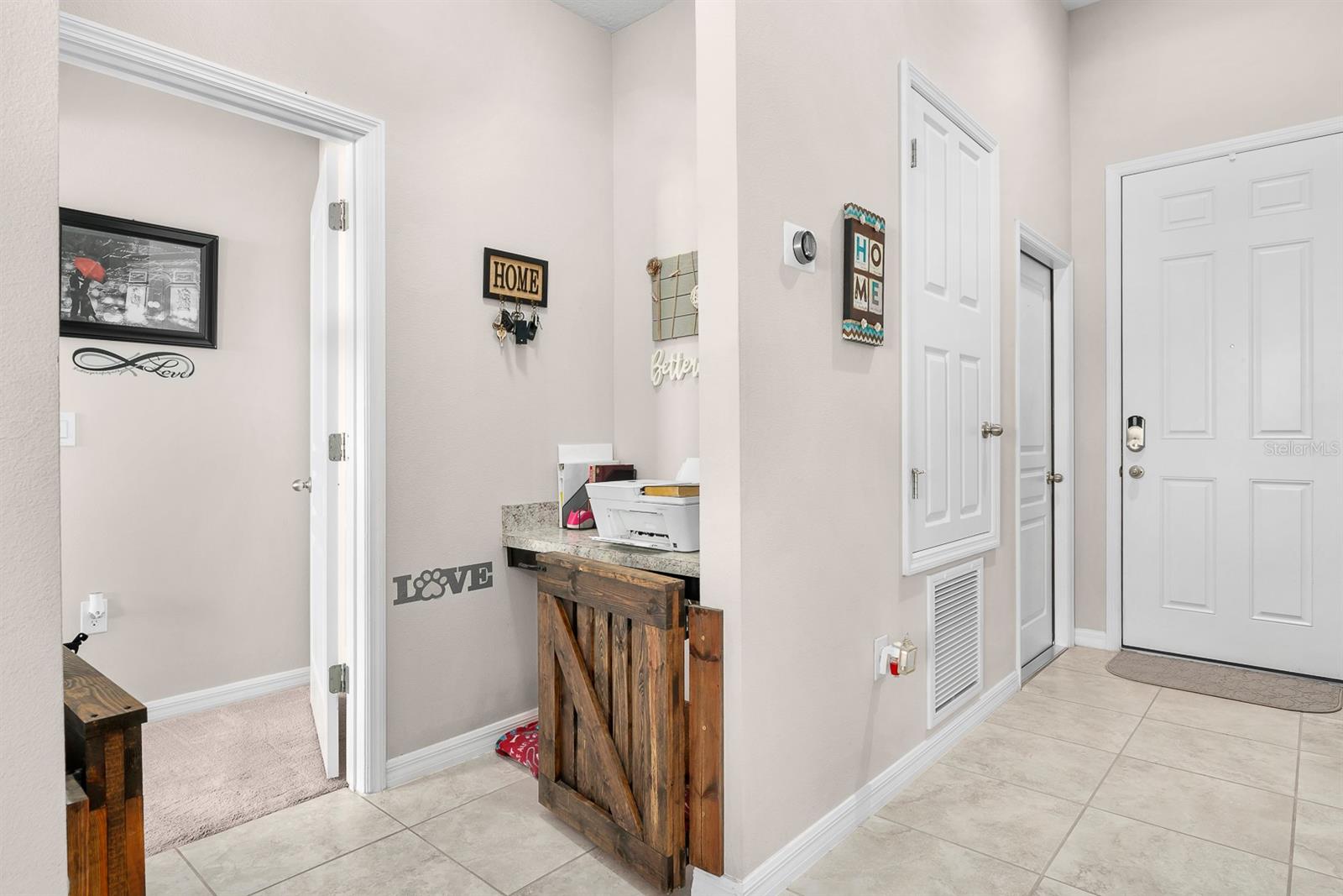 Image 16 of 48 For 930 Vicenza Street