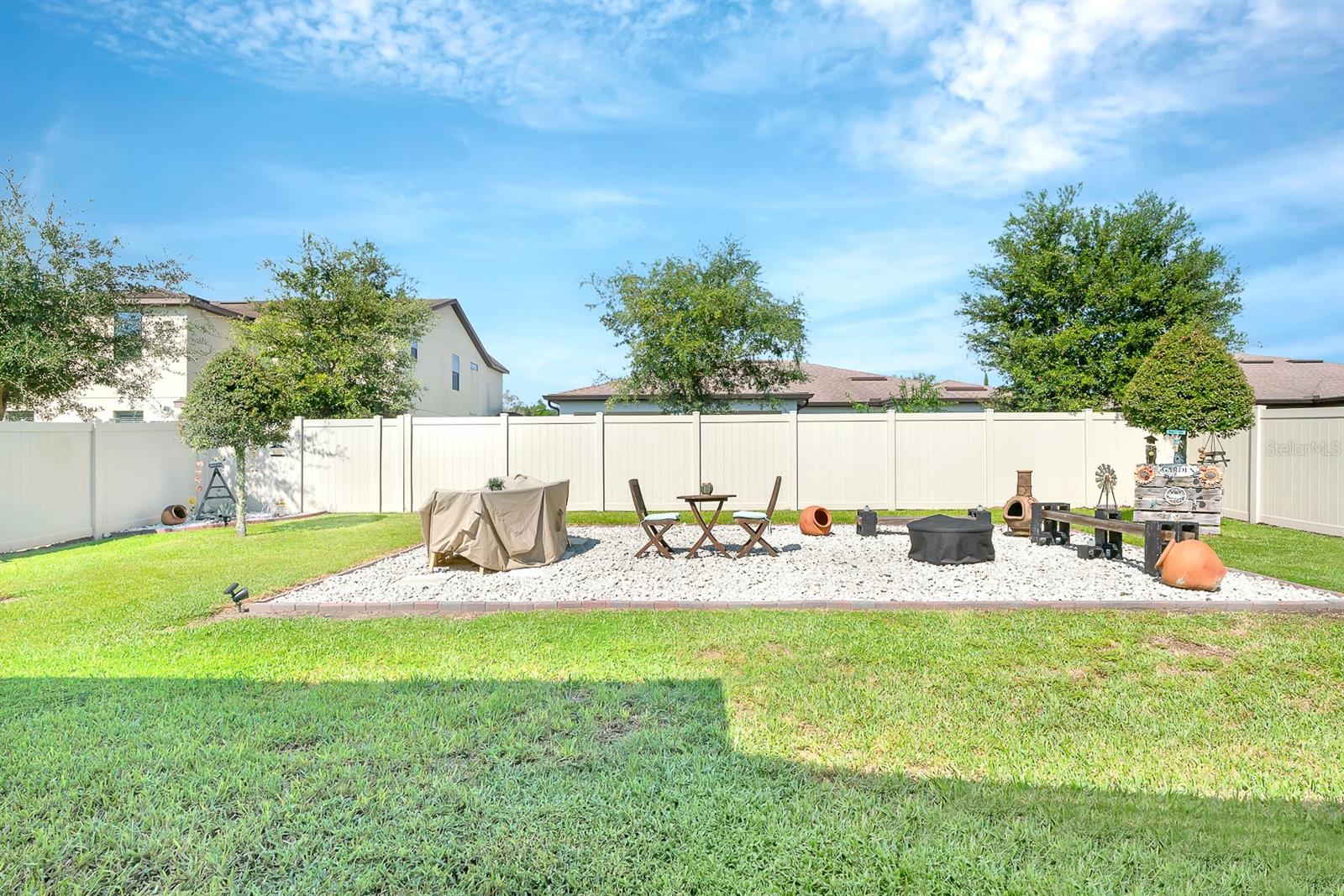 Image 33 of 48 For 930 Vicenza Street