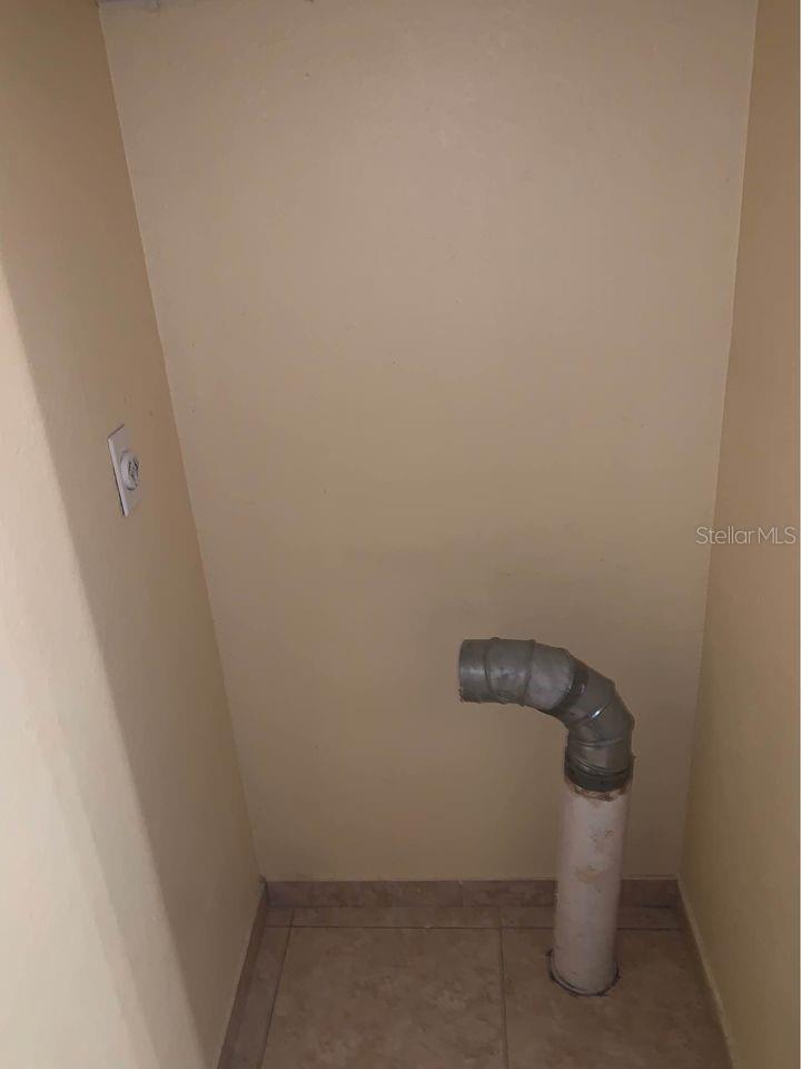 Image 15 of 17 For 13102 Mulberry Park Drive 917