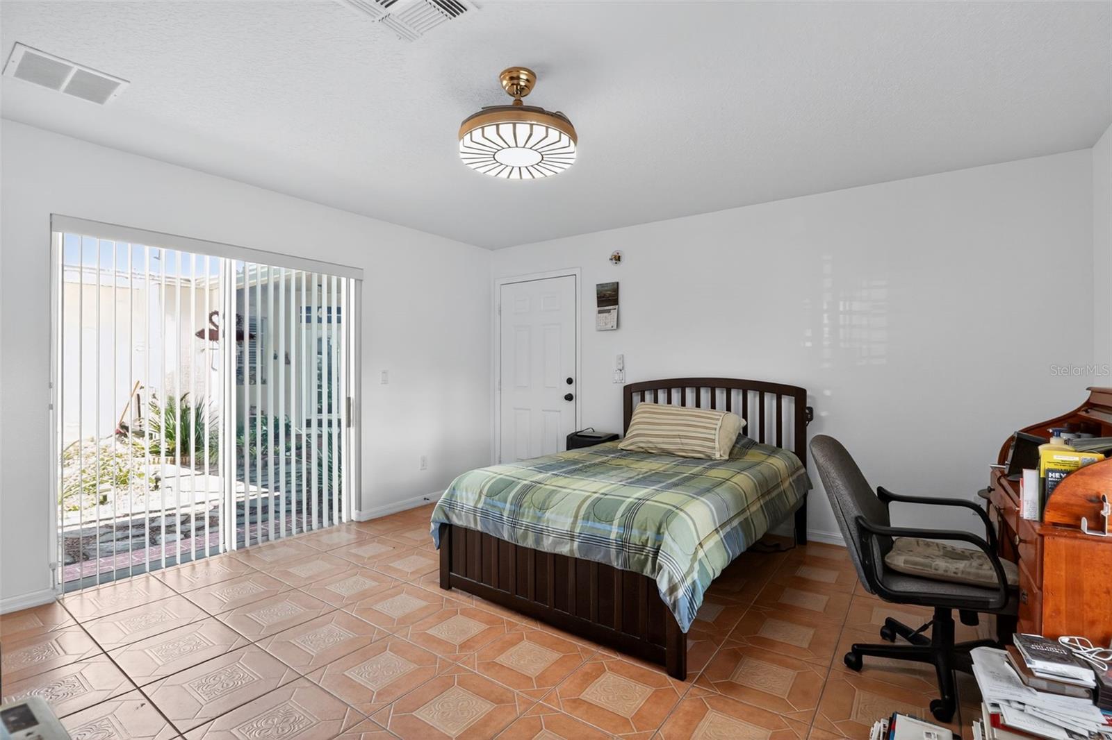 Image 21 of 46 For 4003 Hammersmith Drive