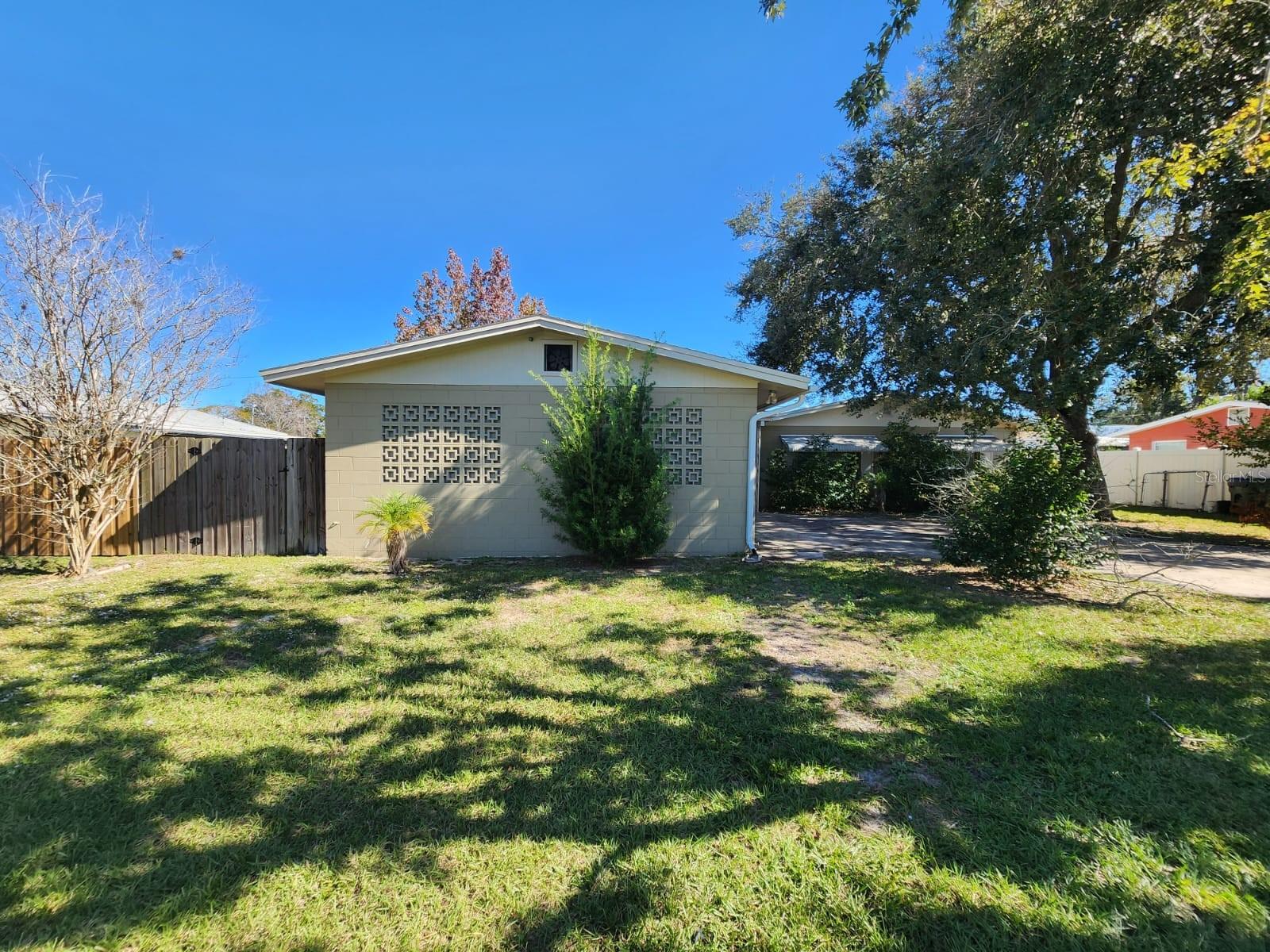 Image 5 of 5 For 4325 Elliot Avenue