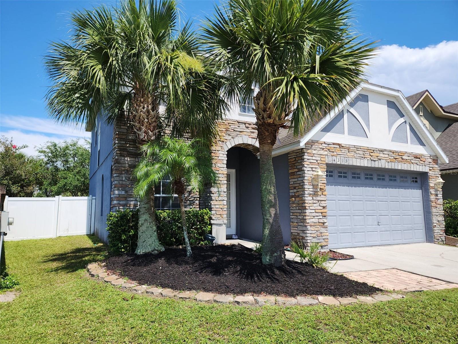 Image 3 of 42 For 14315 Huntcliff Park Way
