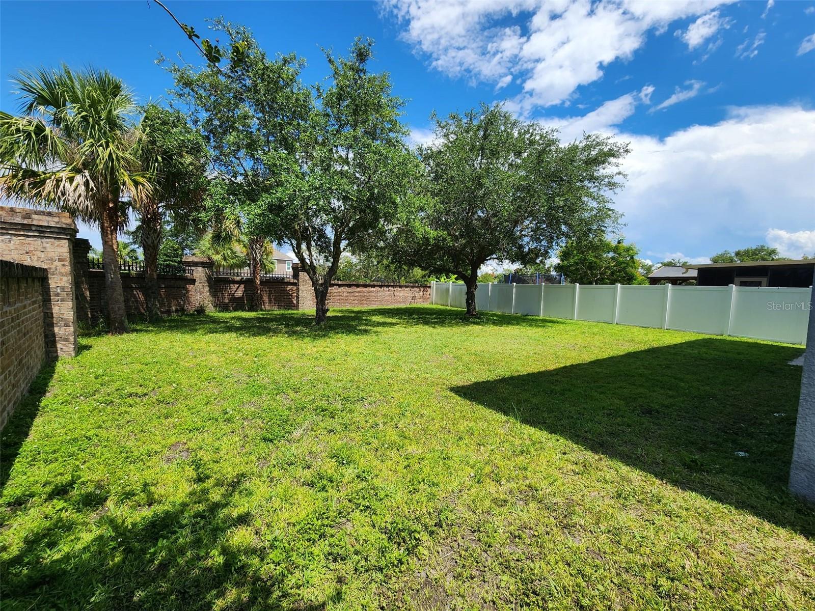 Image 32 of 42 For 14315 Huntcliff Park Way