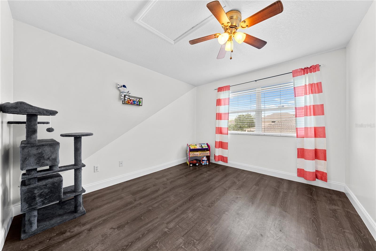 Image 30 of 50 For 4301 Presidio Way