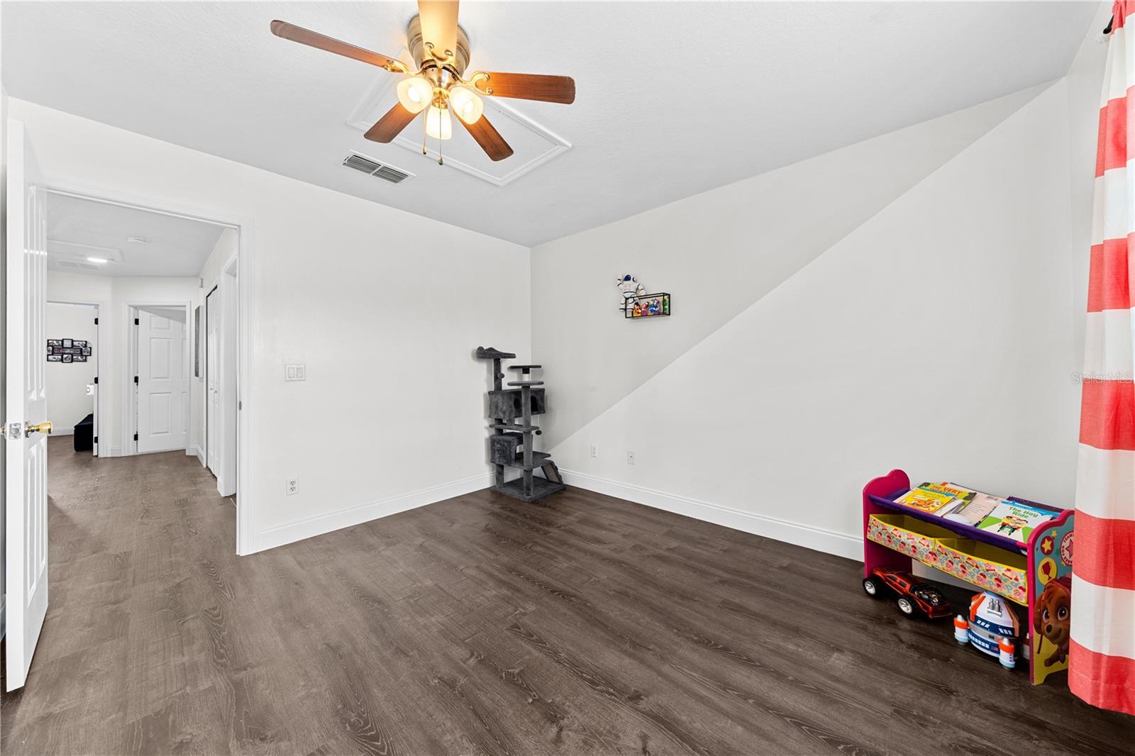 Image 31 of 50 For 4301 Presidio Way