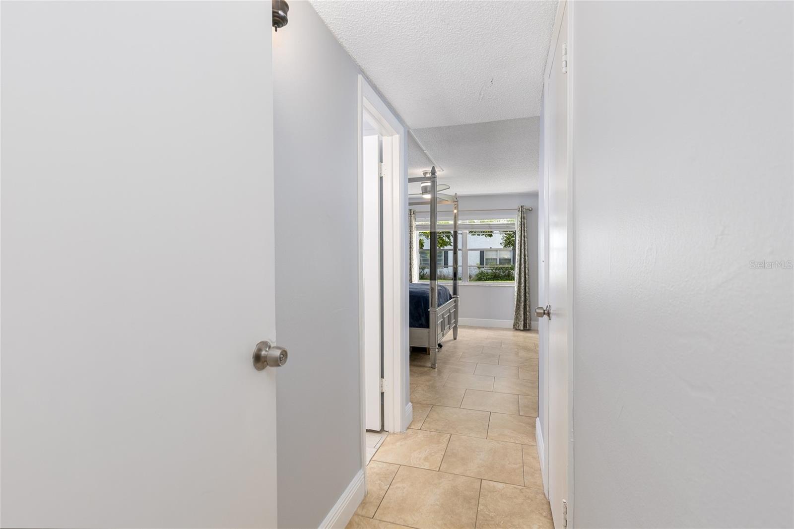 Image 15 of 26 For 6028 Amberly Avenue F56