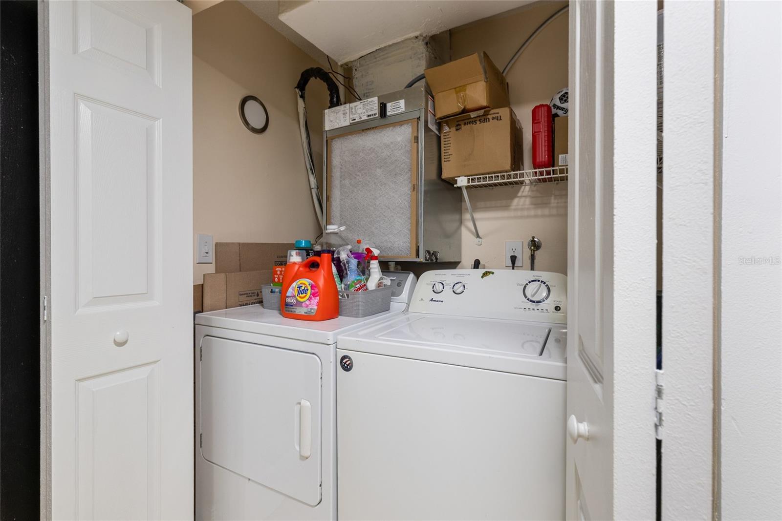 Image 20 of 26 For 6028 Amberly Avenue F56