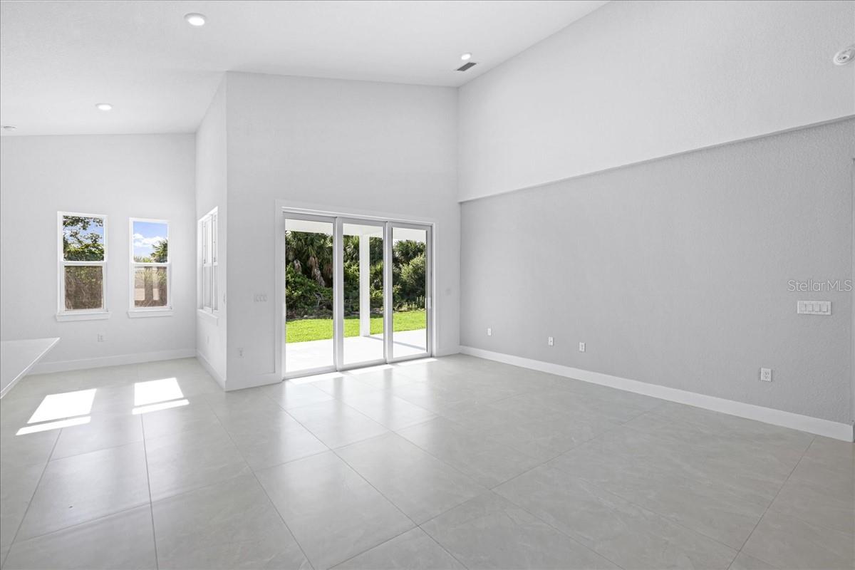 Image 11 of 50 For 8181 Tecumseh Circle