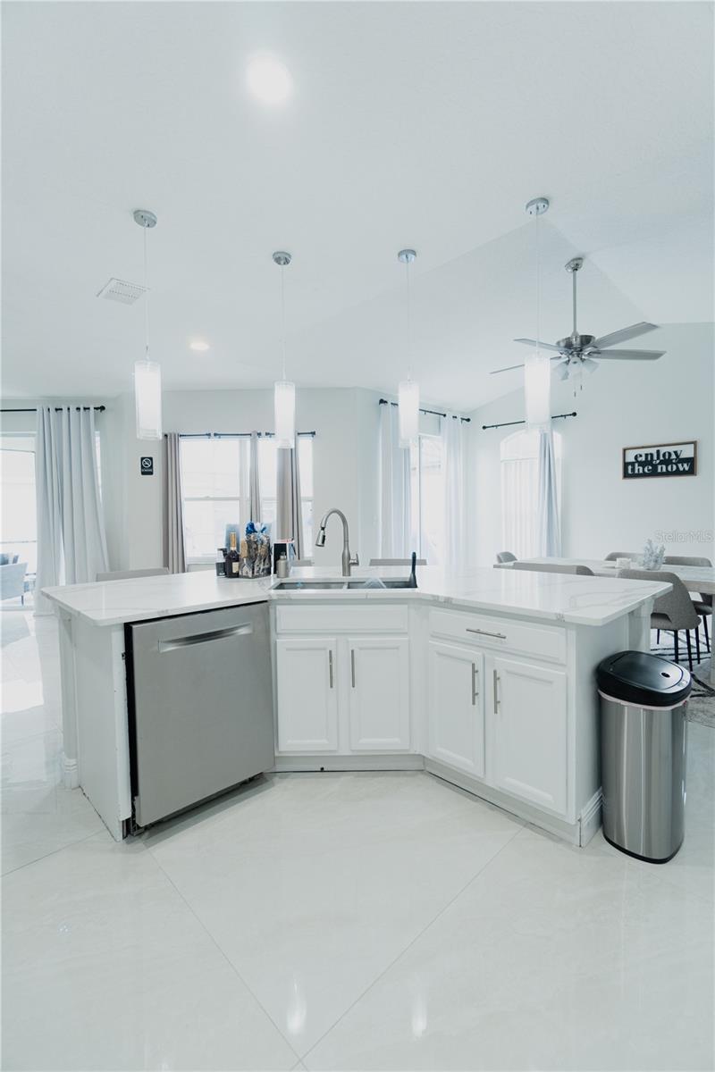 Image 10 of 38 For 1014 Corvina Drive