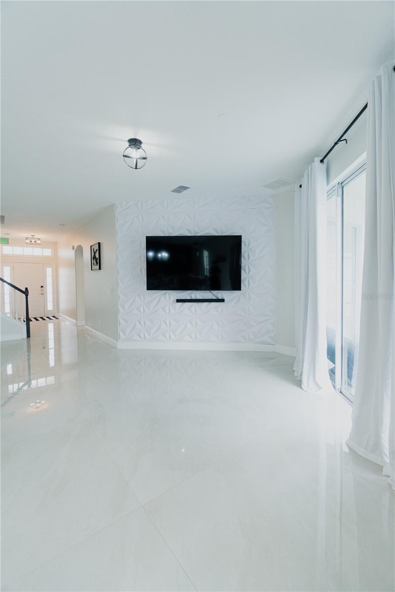 Image 14 of 38 For 1014 Corvina Drive