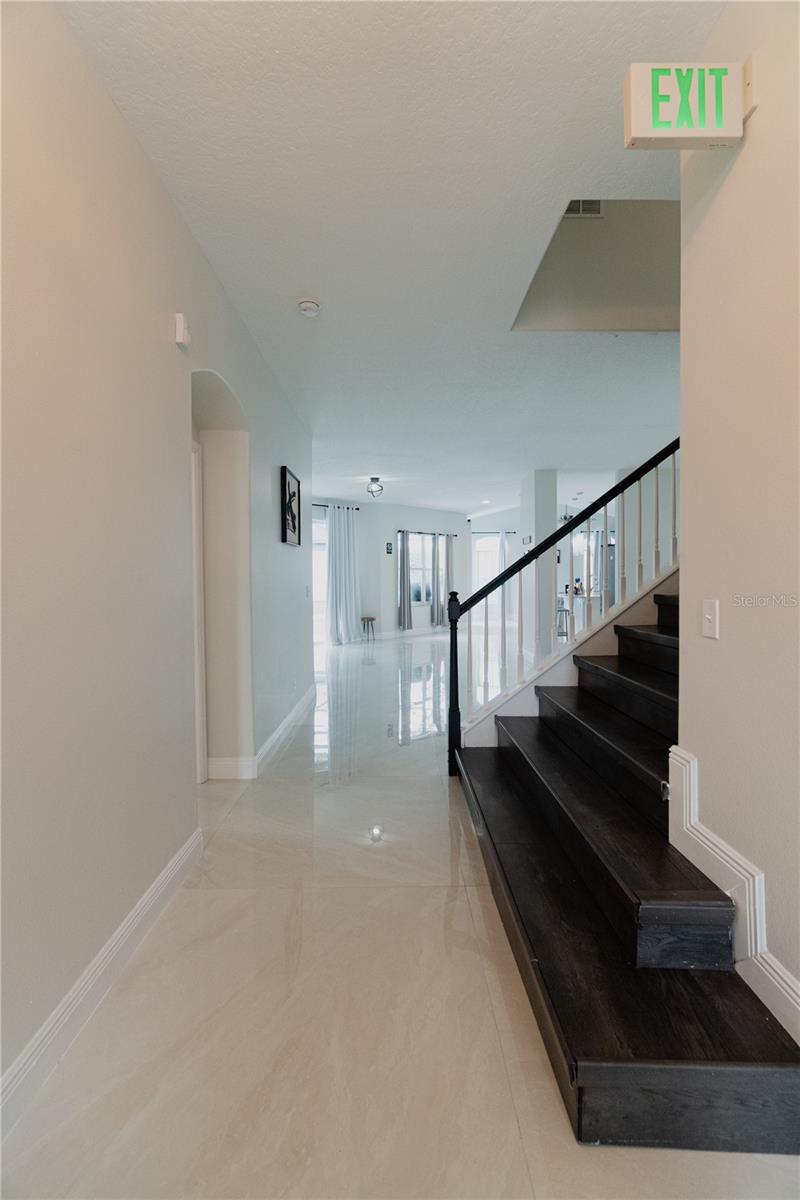 Image 4 of 38 For 1014 Corvina Drive