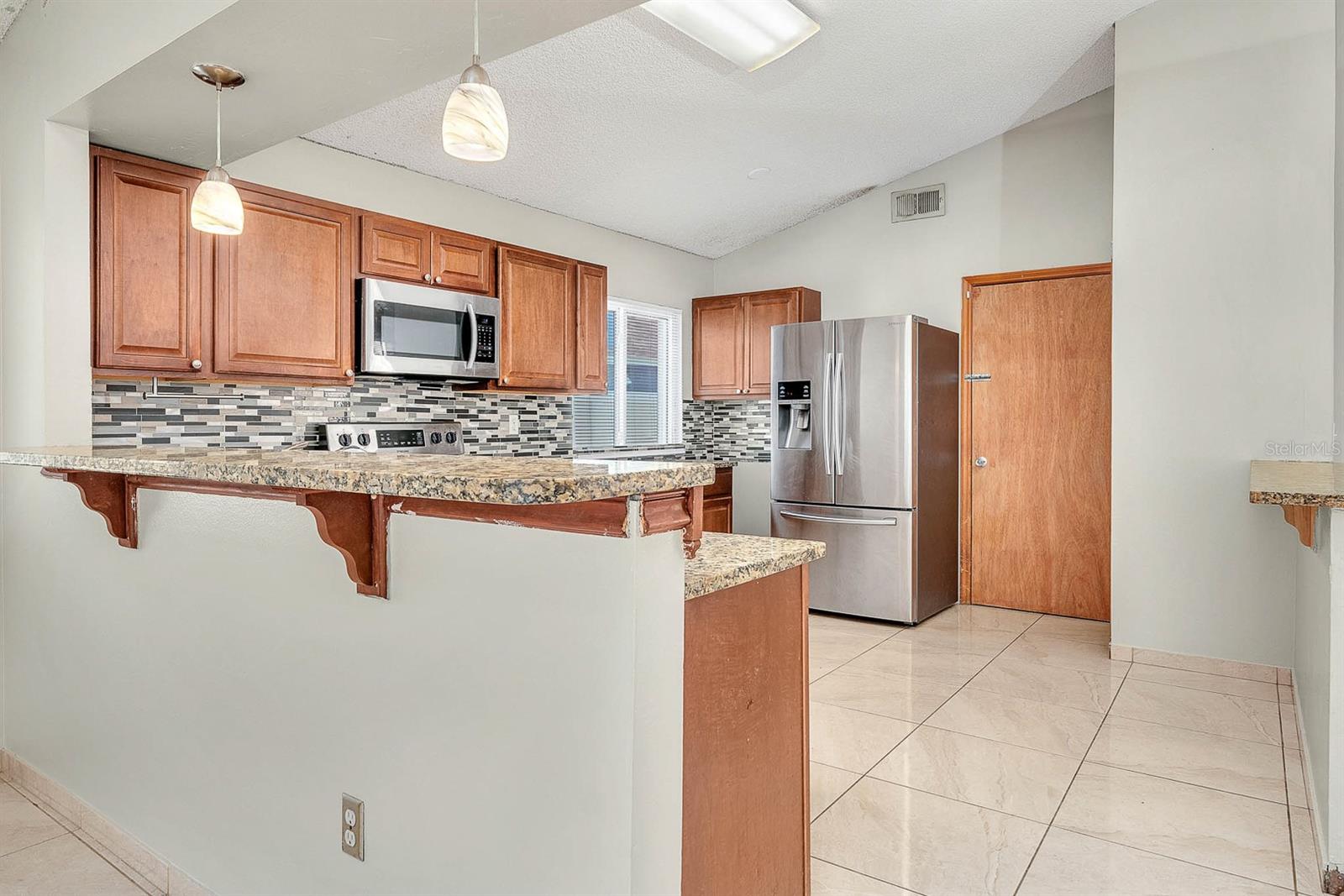 Image 15 of 34 For 2505 Kingston Court