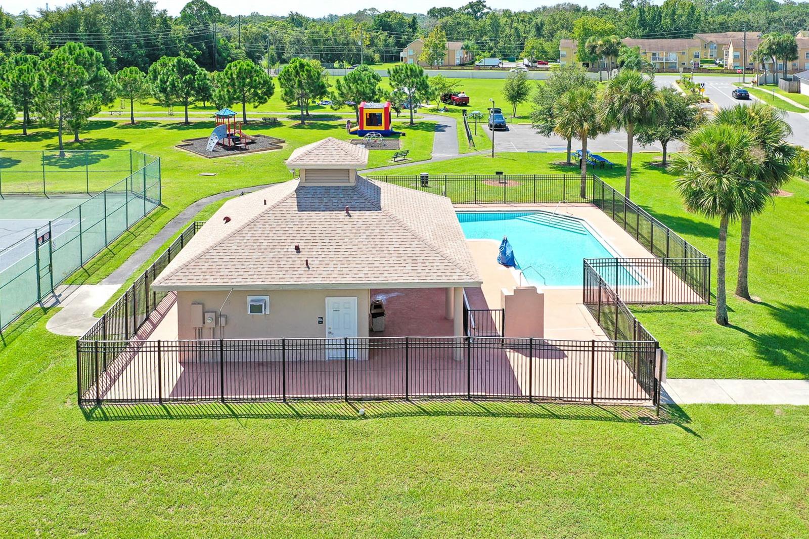Image 25 of 34 For 2505 Kingston Court