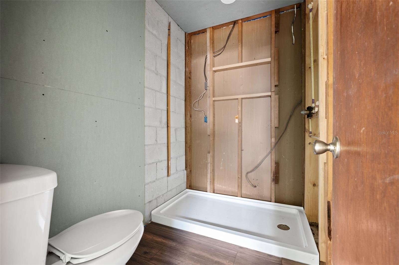 Image 23 of 39 For 330 4th Street