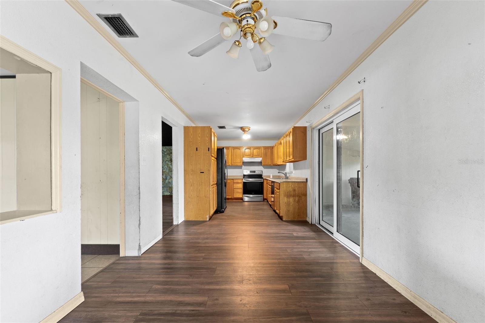 Image 7 of 39 For 330 4th Street