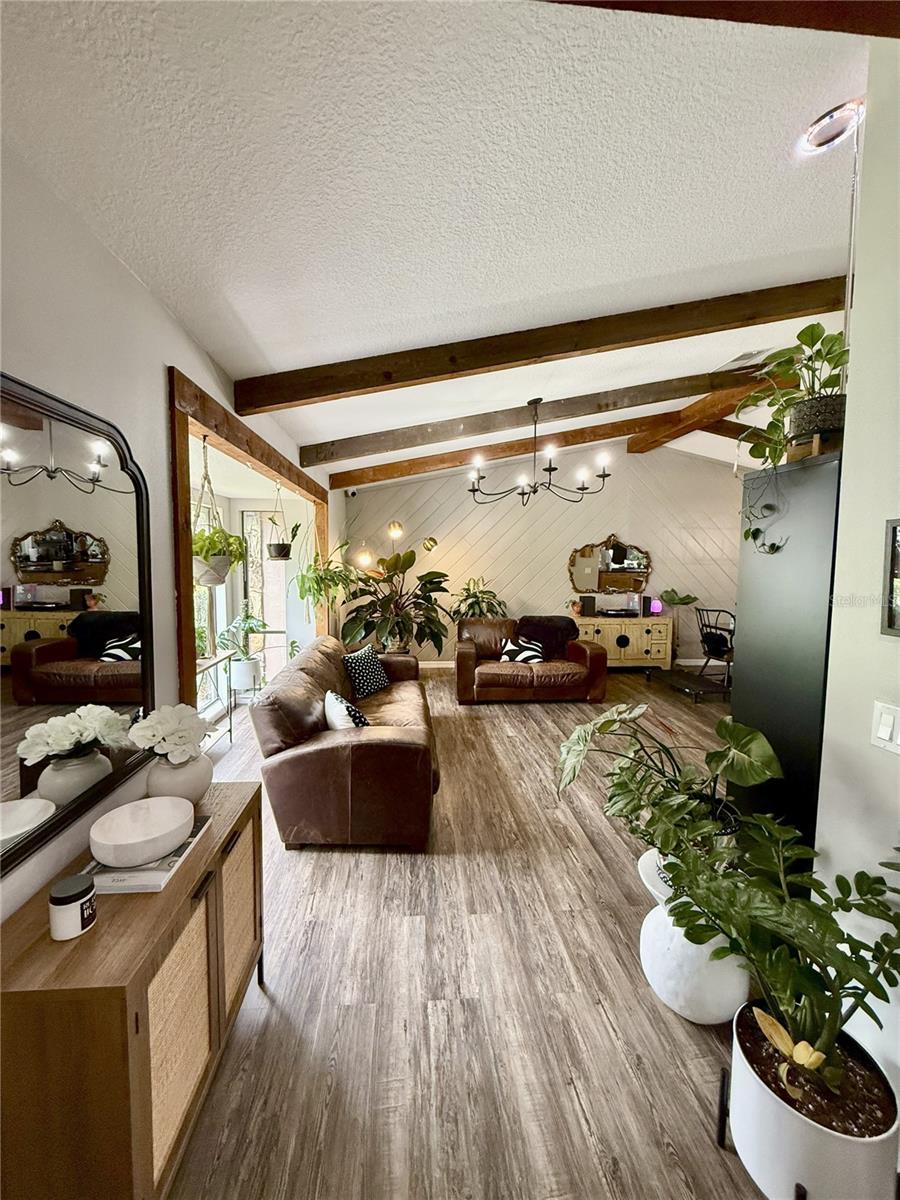 Image 4 of 35 For 605 Water Oak Lane