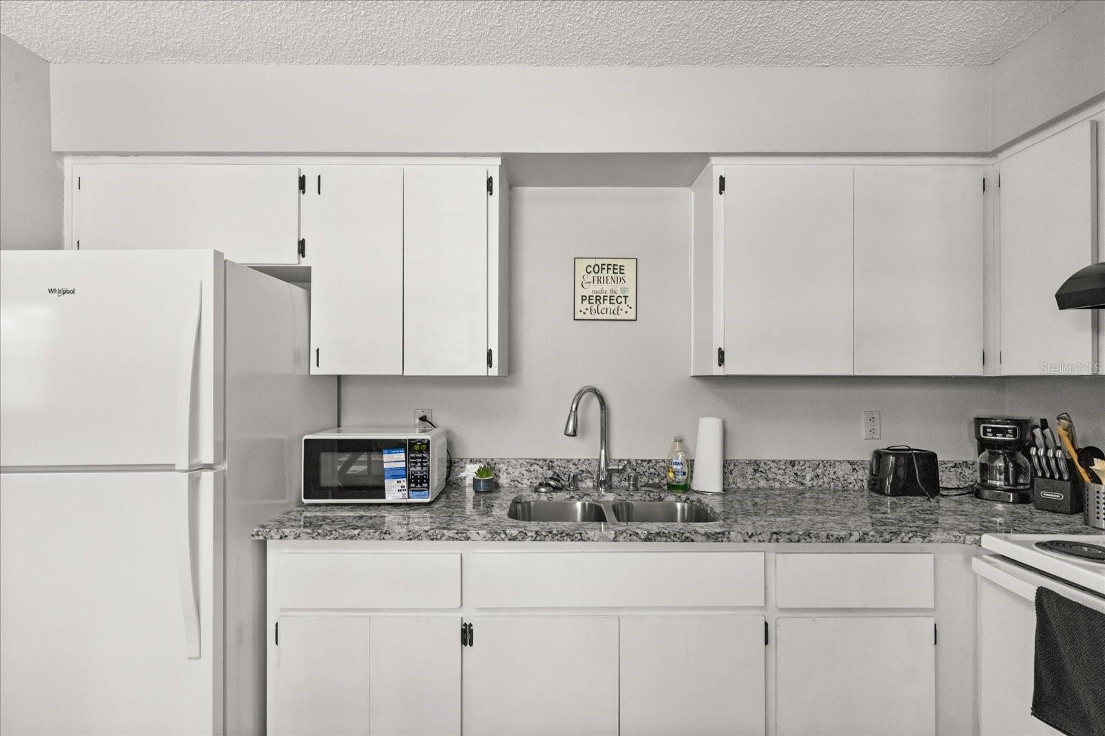 Image 15 of 36 For 2711 South Drive A - #c