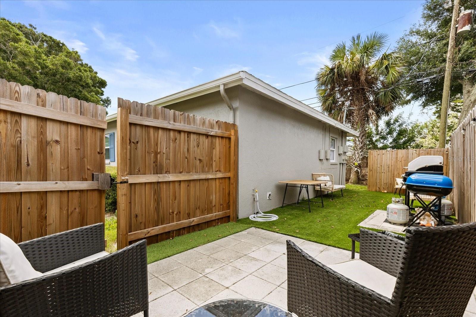 Image 31 of 36 For 2711 South Drive A - #c