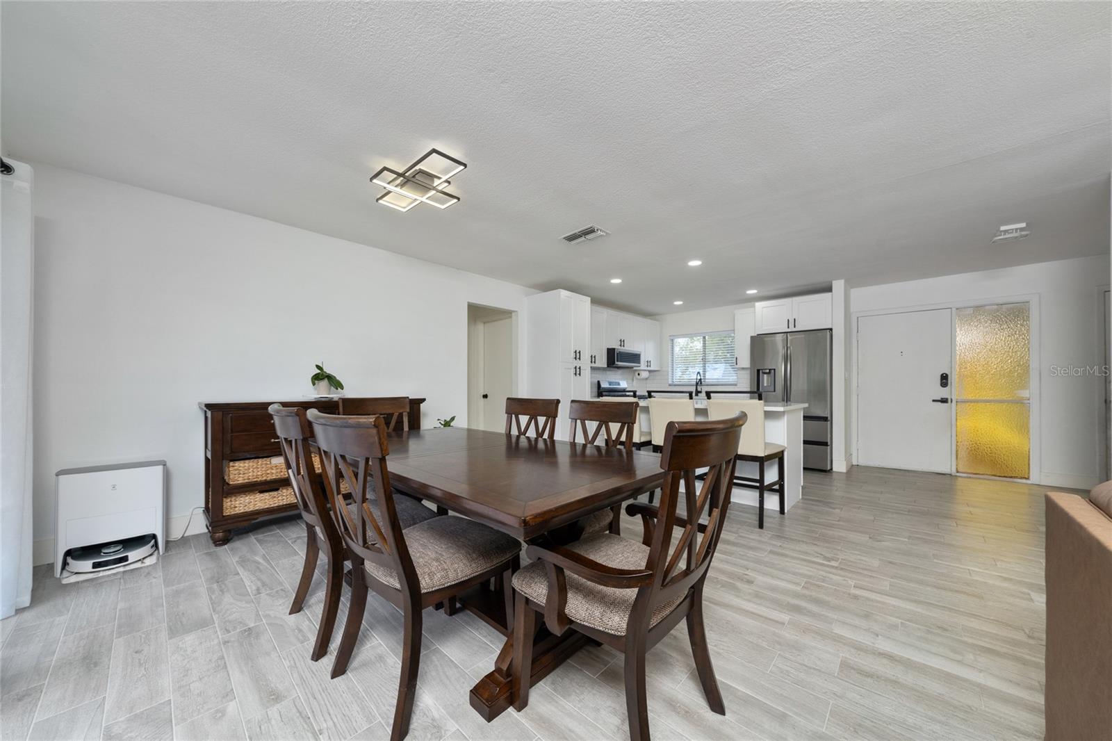 Image 13 of 52 For 10737 Larissa Street