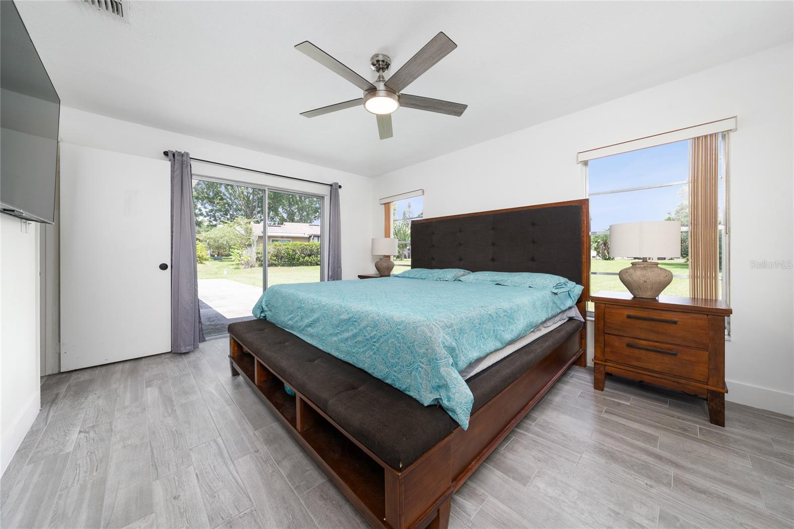 Image 18 of 52 For 10737 Larissa Street