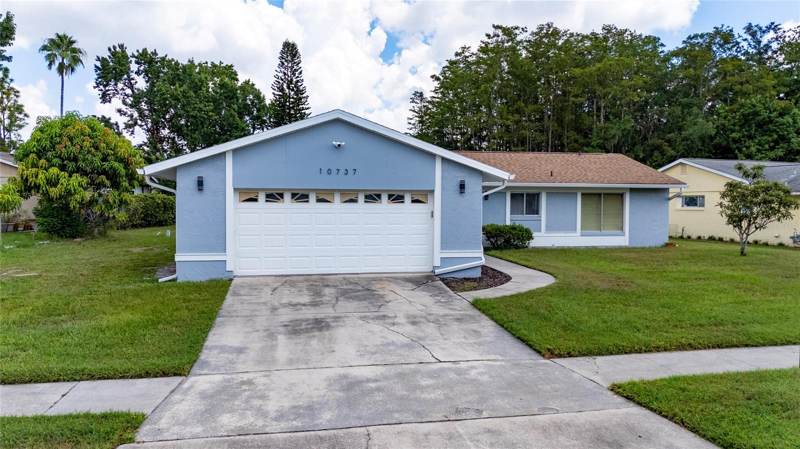 Image 2 of 52 For 10737 Larissa Street