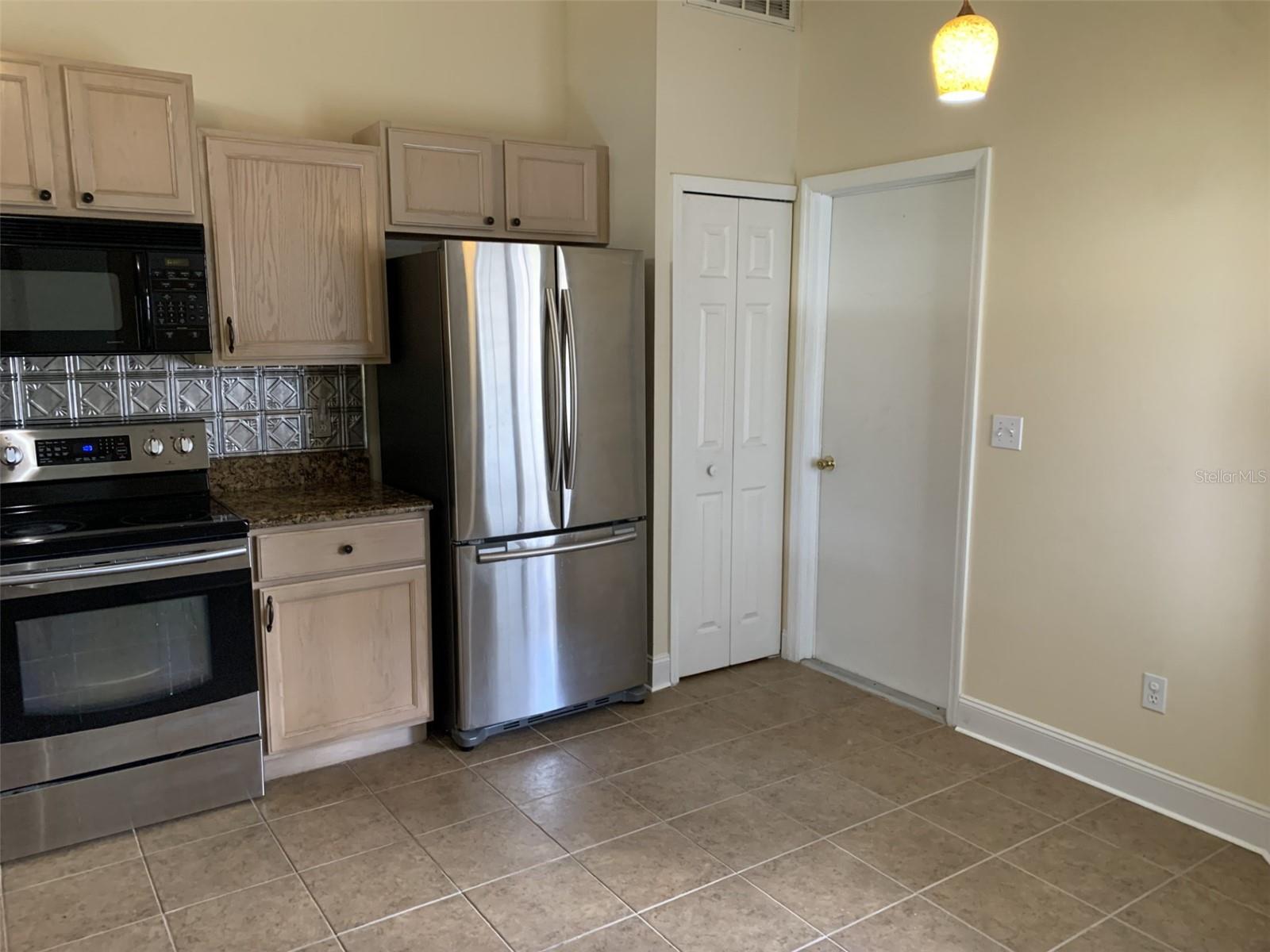 Image 10 of 25 For 1474 Crane Creek Boulevard