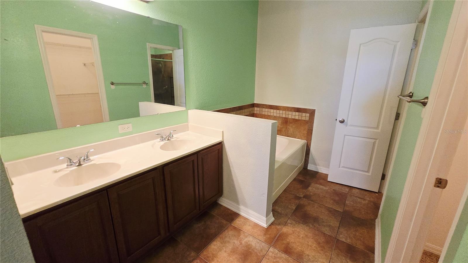 Image 19 of 25 For 2817 Moonstone Bend