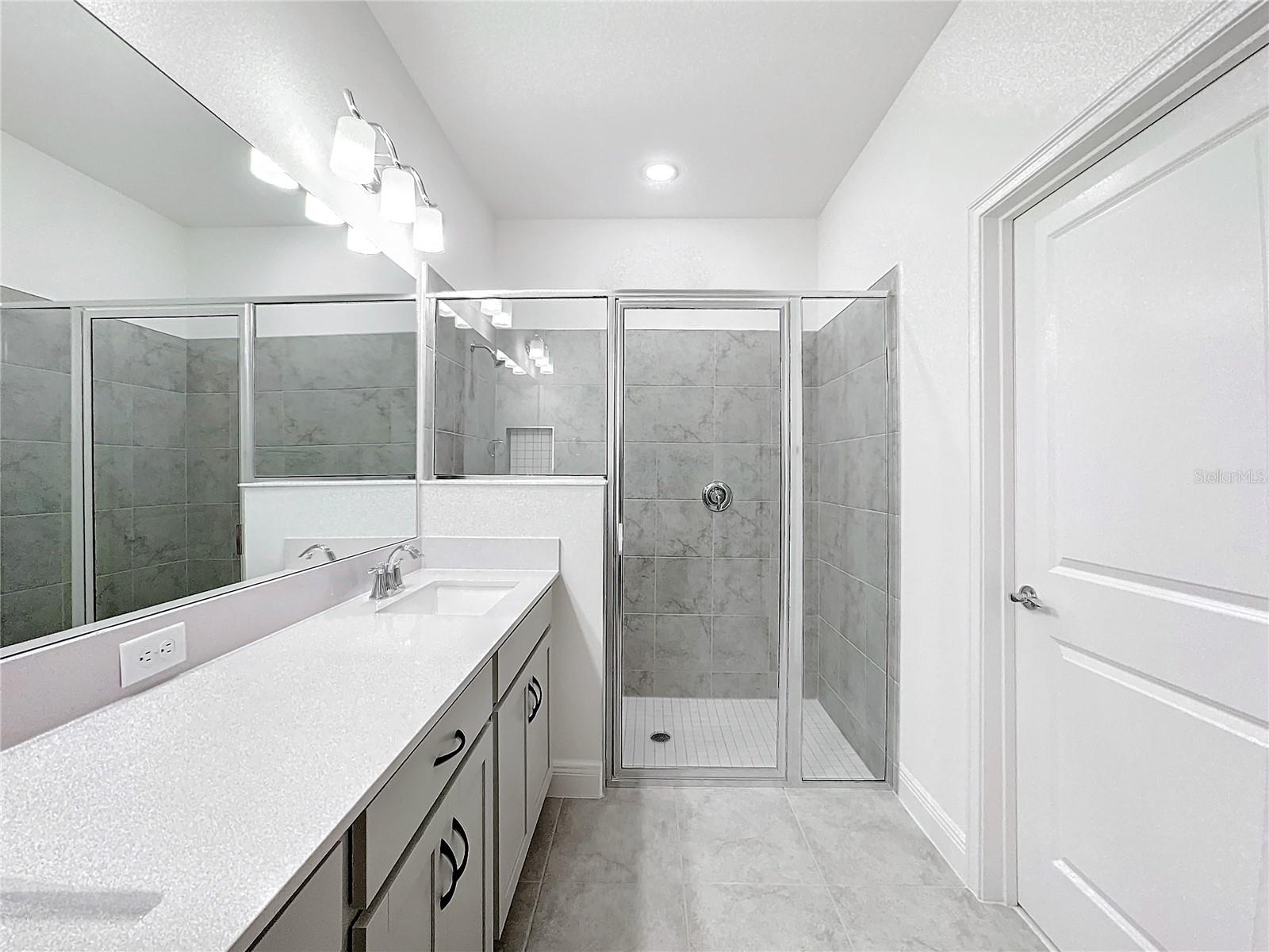 Image 31 of 48 For 4959 Shady Pines Drive