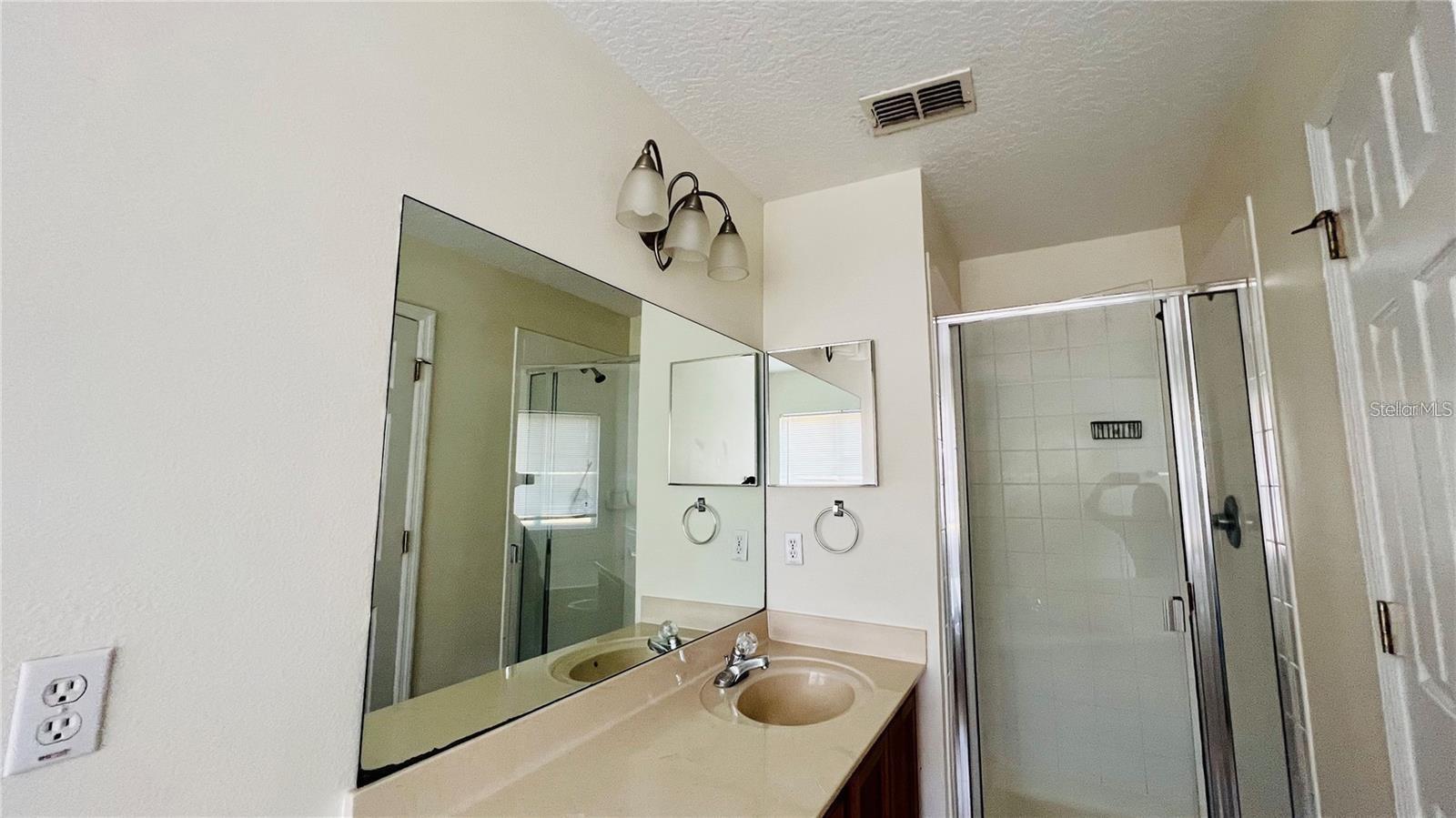 Image 11 of 17 For 2464 Hassonite Street