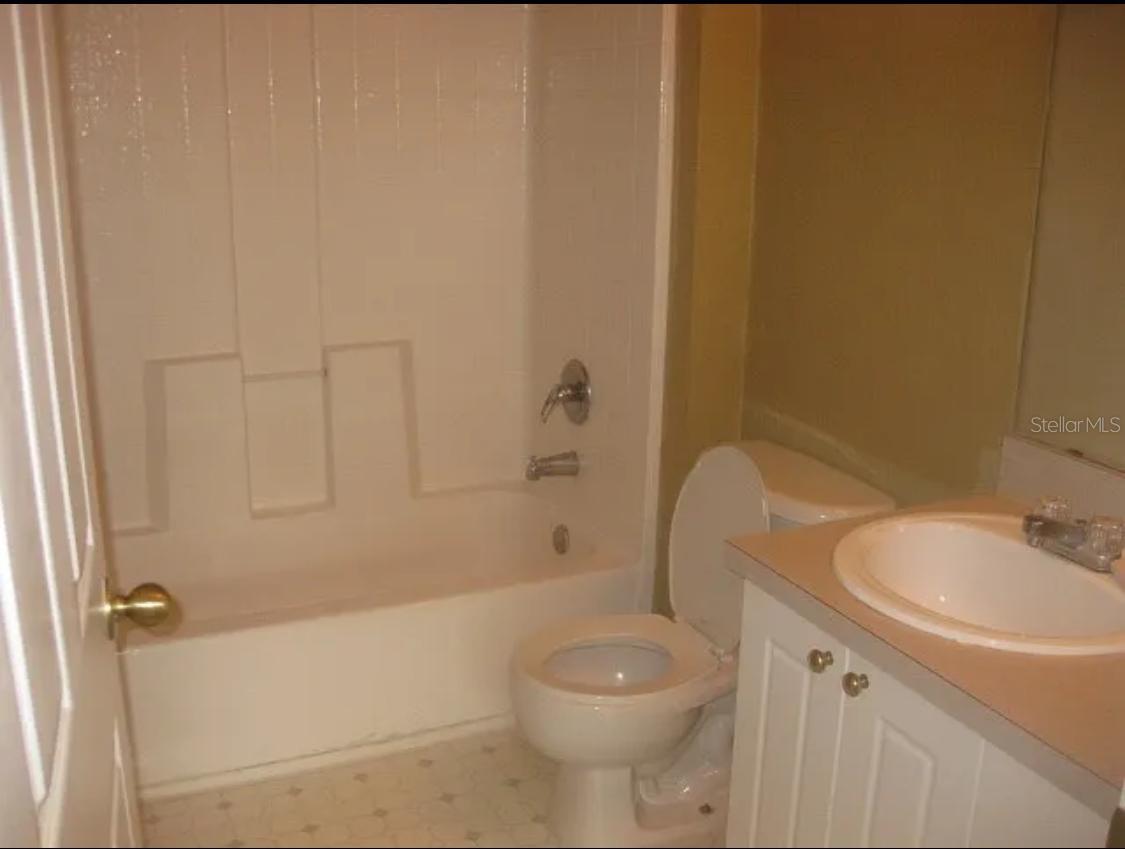 Image 15 of 23 For 839 Grand Regency  206