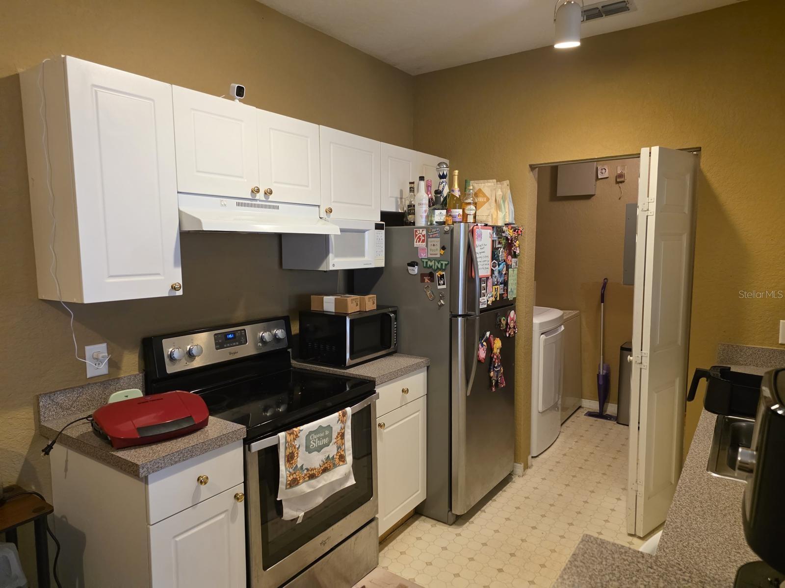 Image 3 of 23 For 839 Grand Regency  206