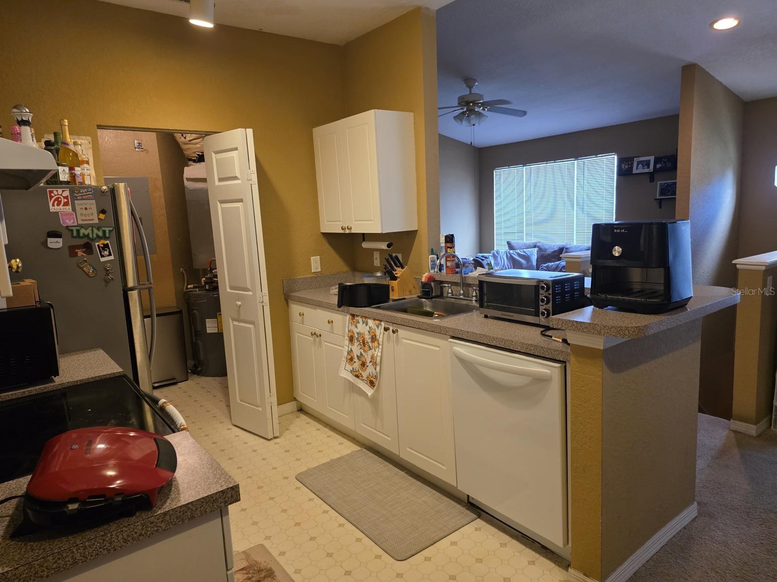 Image 4 of 23 For 839 Grand Regency  206
