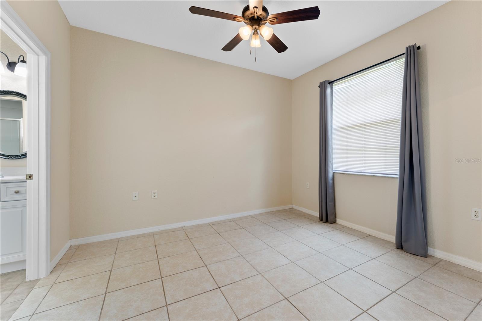 Image 10 of 24 For 16102 Indian Creek Drive