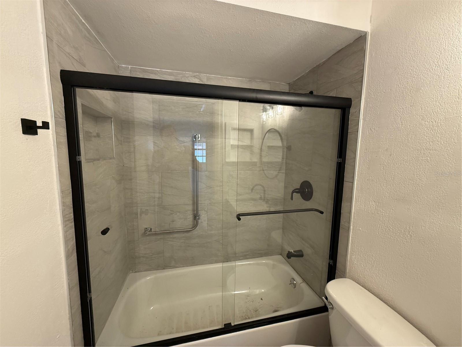 Image 11 of 29 For 601 Hercules Avenue 1002