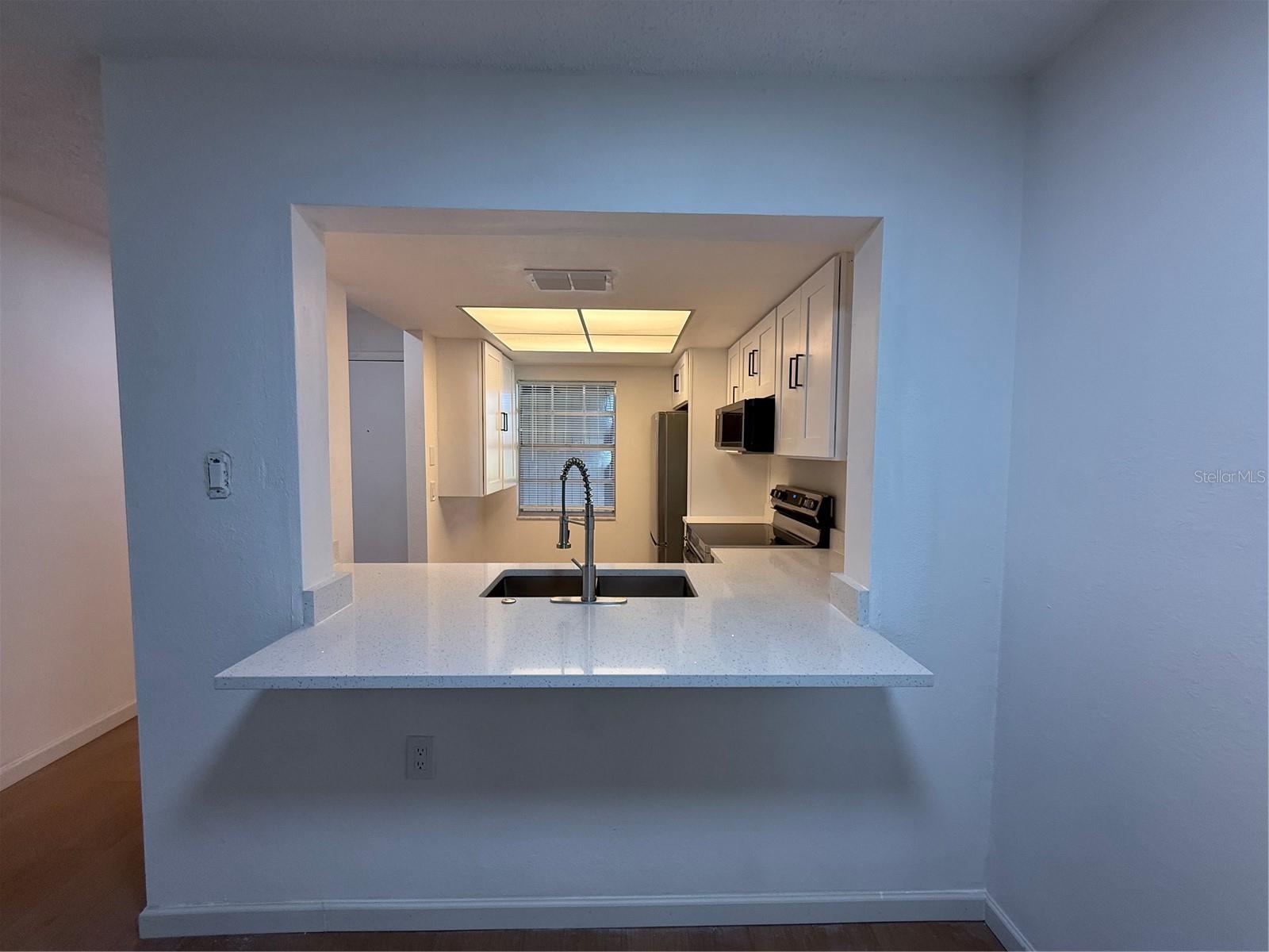 Image 6 of 29 For 601 Hercules Avenue 1002