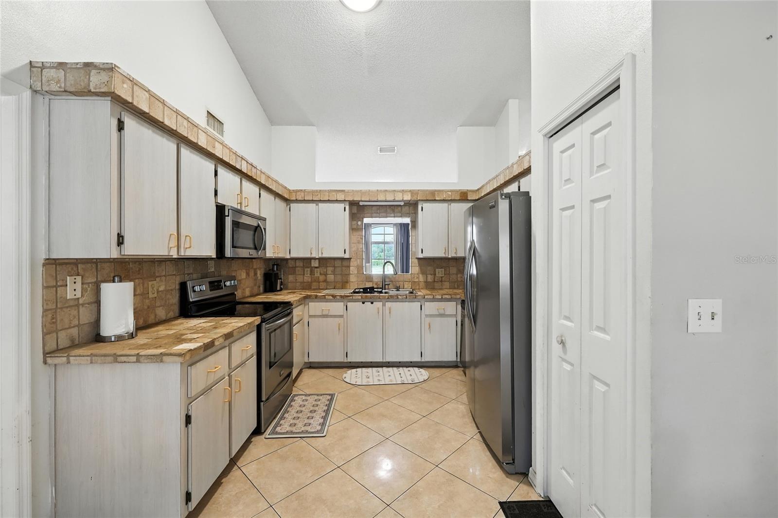 Image 6 of 36 For 3940 Canoe Creek Road