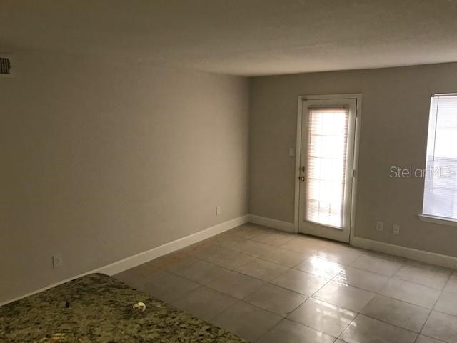Image 8 of 24 For 4401 Thornbriar Lane 103