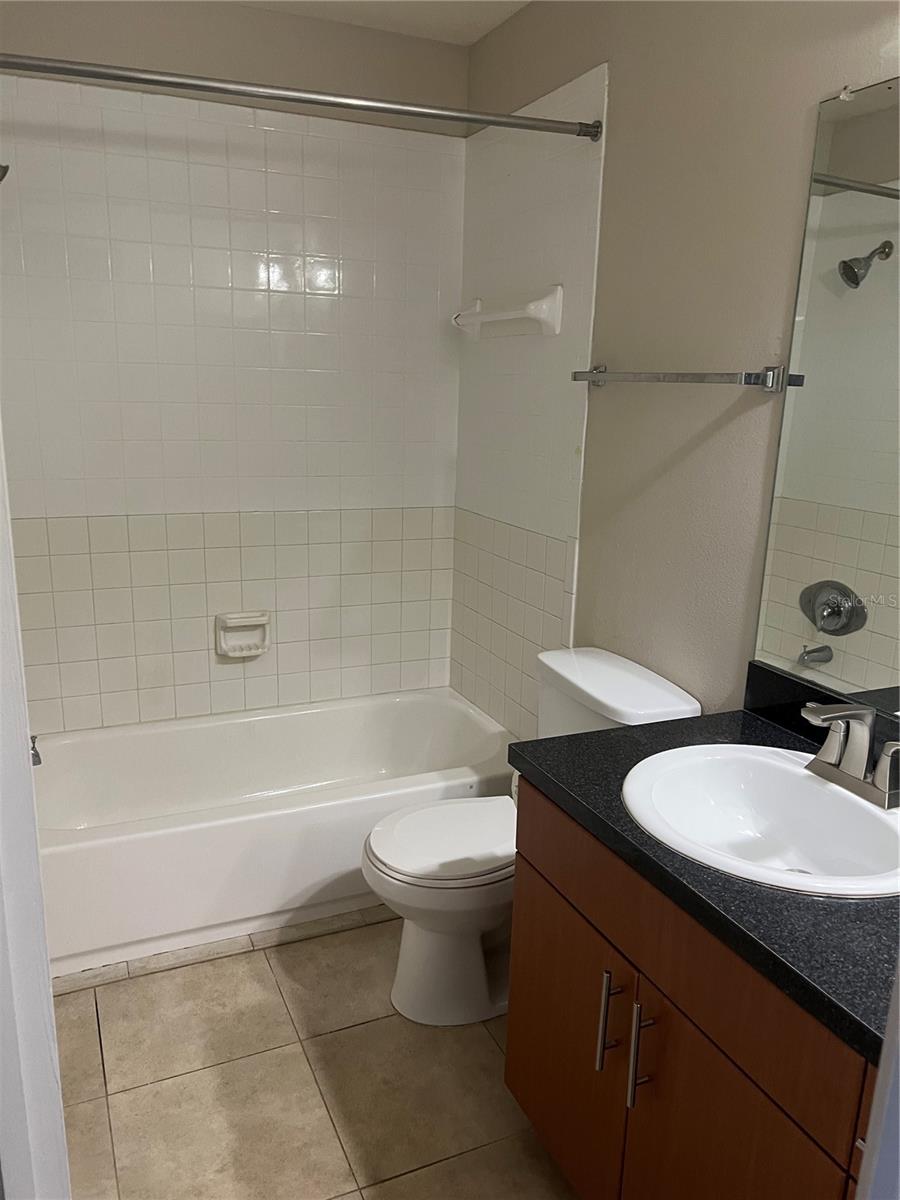Image 11 of 12 For 429 Fountainhead Circle 221