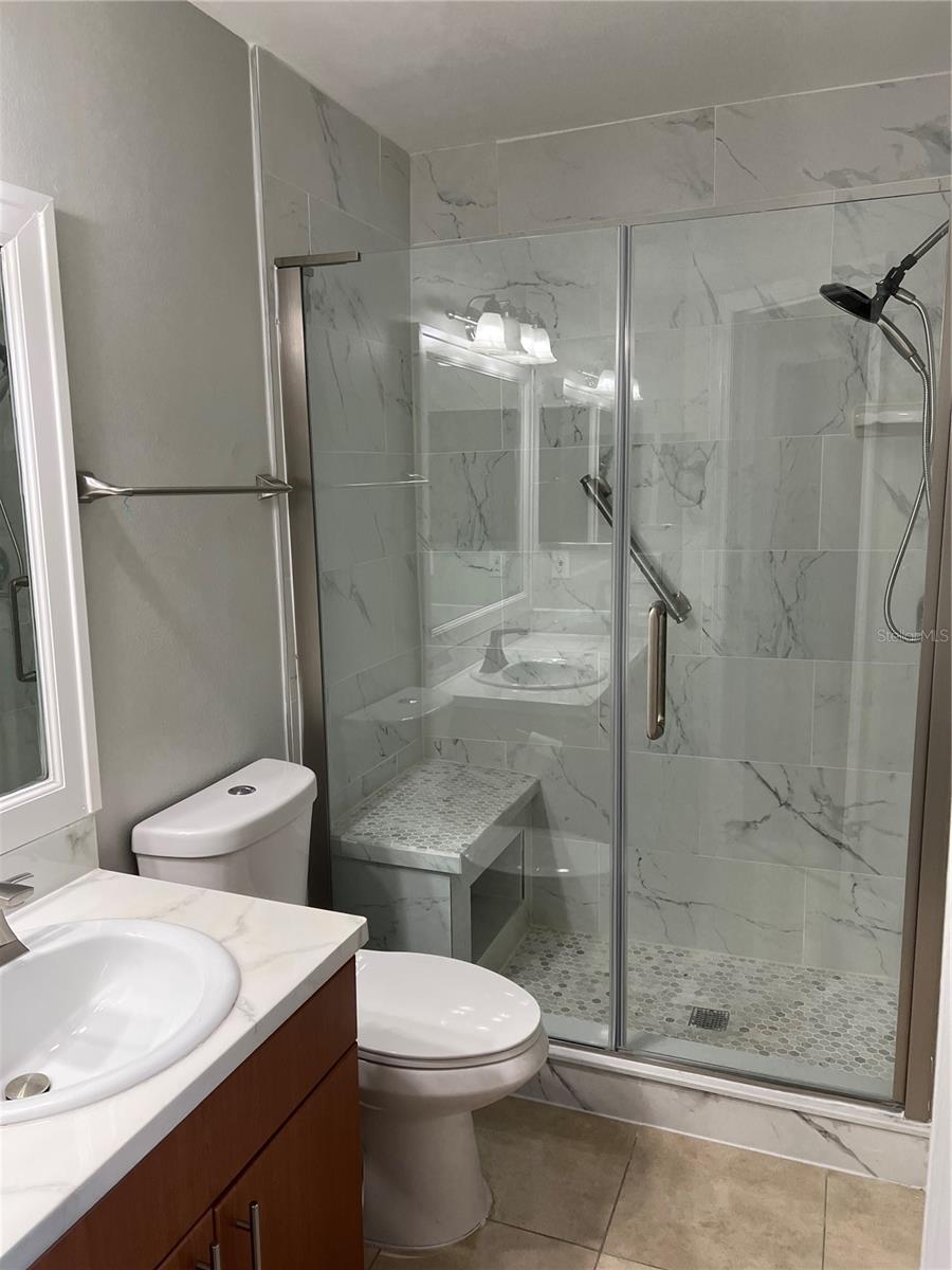 Image 6 of 12 For 429 Fountainhead Circle 221